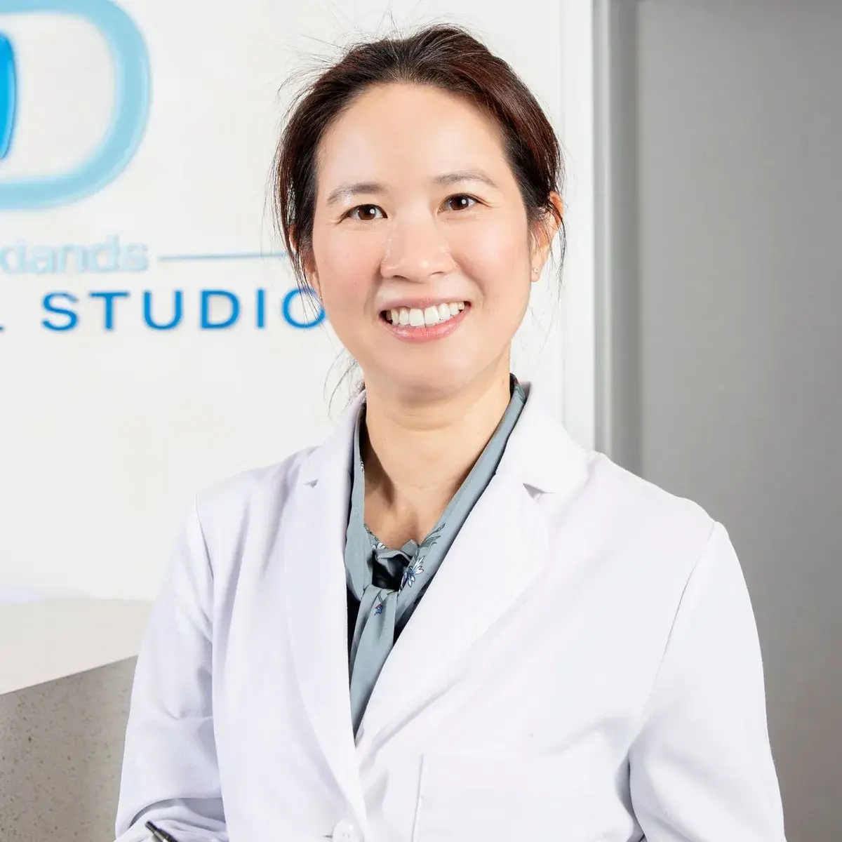 Dr Pia Oparkcharoen